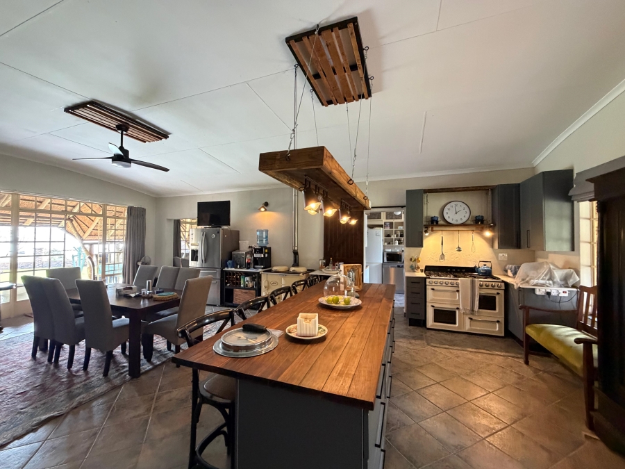 5 Bedroom Property for Sale in Metsimaholo Free State